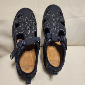Origins Blue Water Shoes with Strap and Rubber Sole Size 7 UK 5 EU 38 Medium